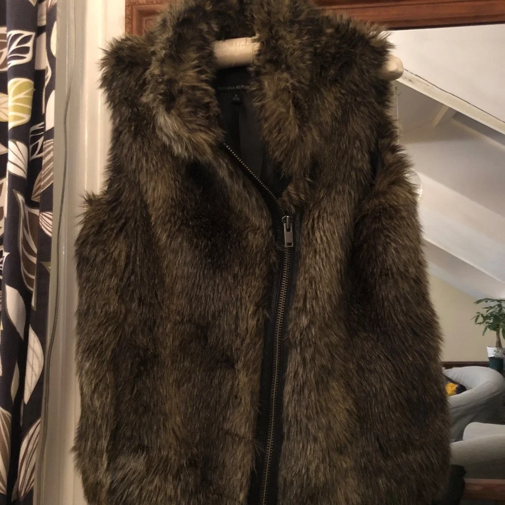 Banana Republic Faux Fur Moto vest - Picture 9 of 10